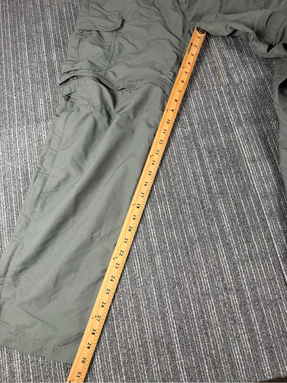 REI Co-op Sahara Men's Convertible Pants M-32 Long Sage Green Zip Off Legs